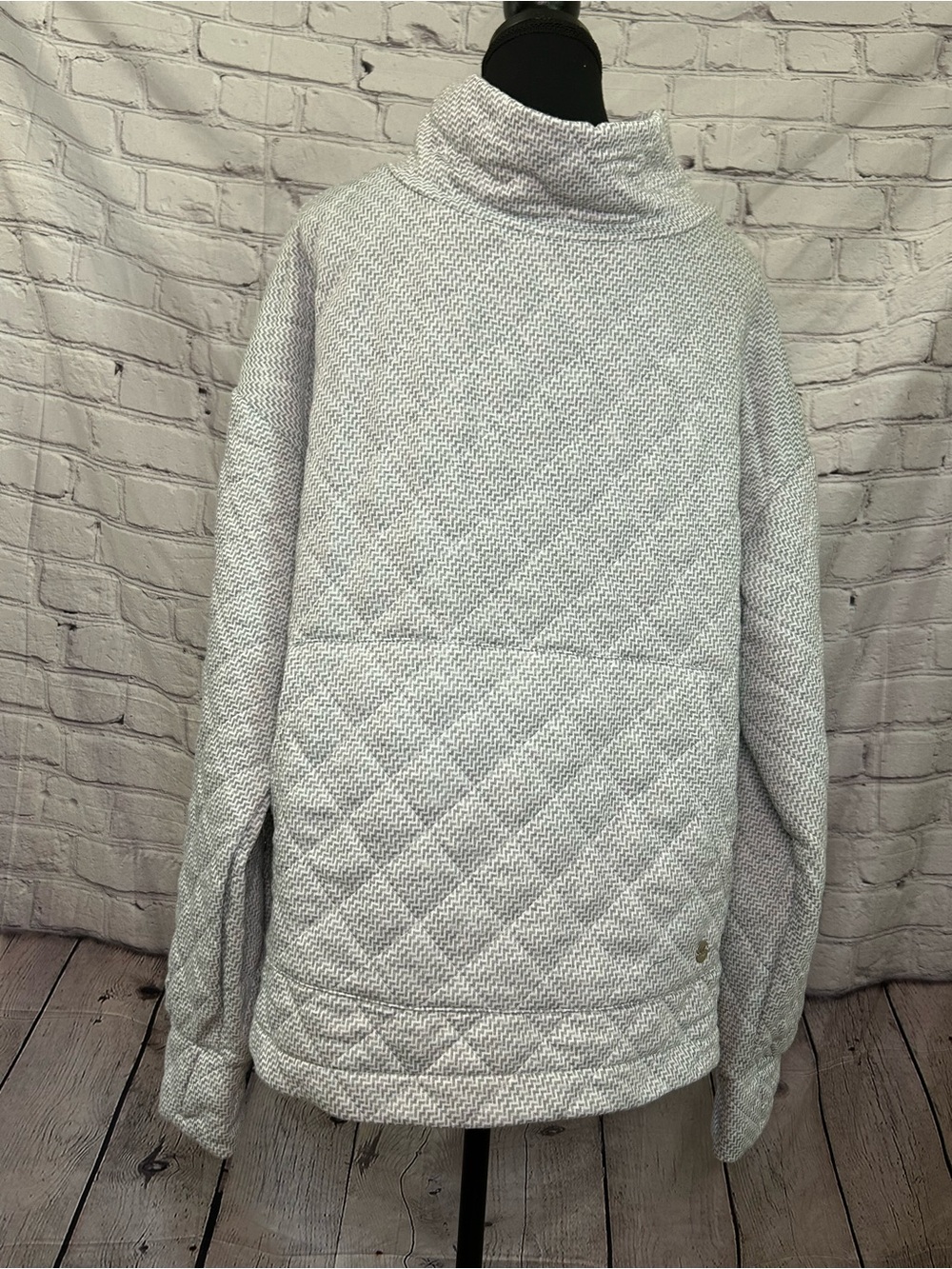 Jones New York Light Gray Quilted Turtleneck Sweater